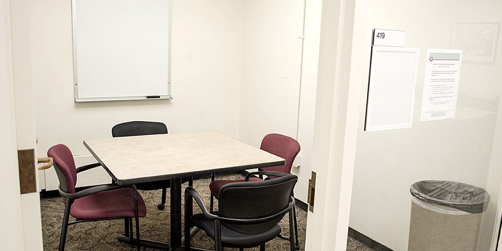 Group Study Rooms 5 seats