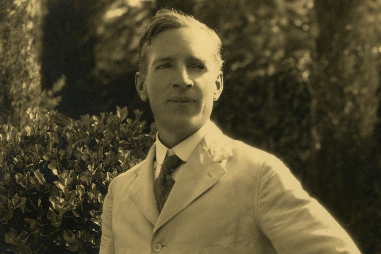 Portrait photograph of Upton Sinclair